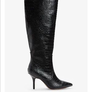 Women’s Point Toe Heeled Alligator Boots